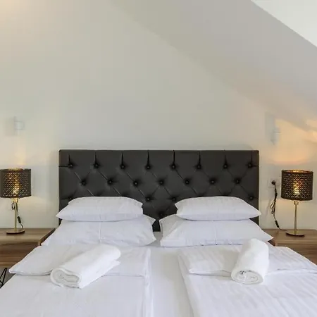 With A Parking Space - 24051 3*