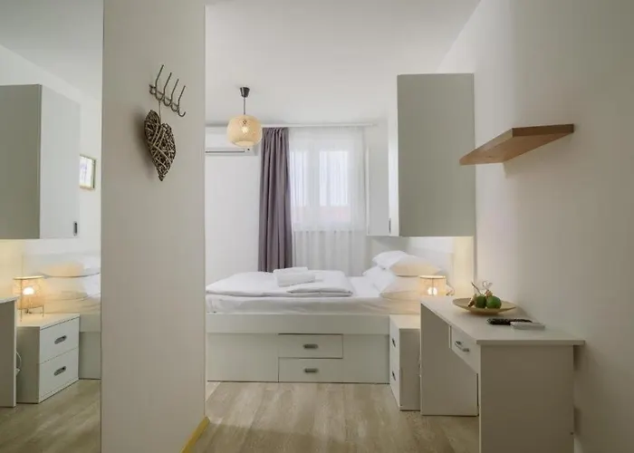 Πανσιόν With A Parking Space - 24051